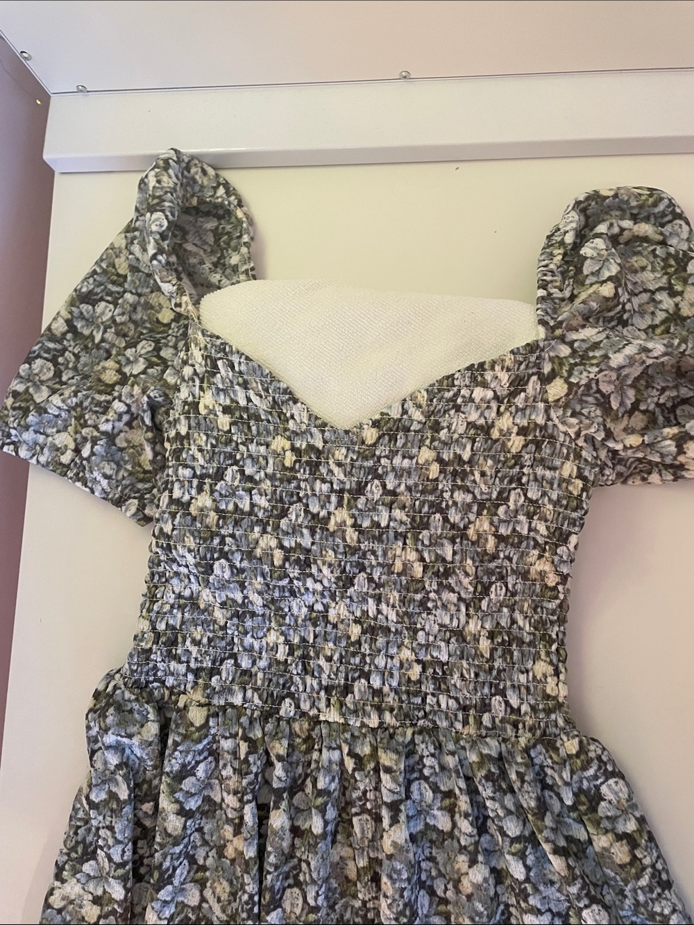 H&M Girls Light Green & White Floral Smocked Dress